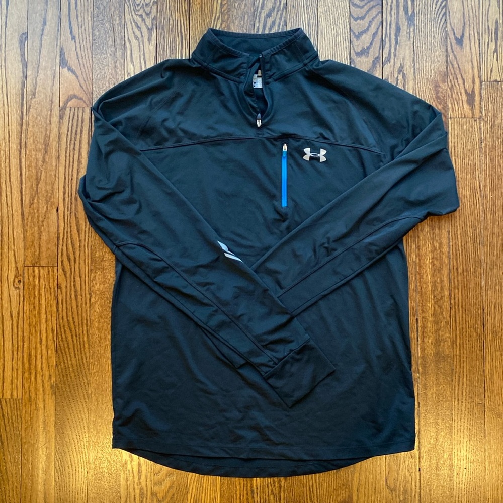 Men’s UA top